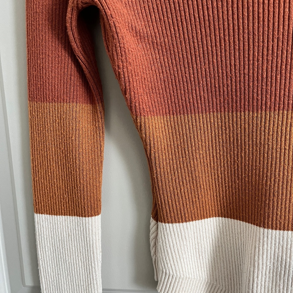Derek Heart Fall Ribbed Knit Sweater in Rust - Picture 4 of 5